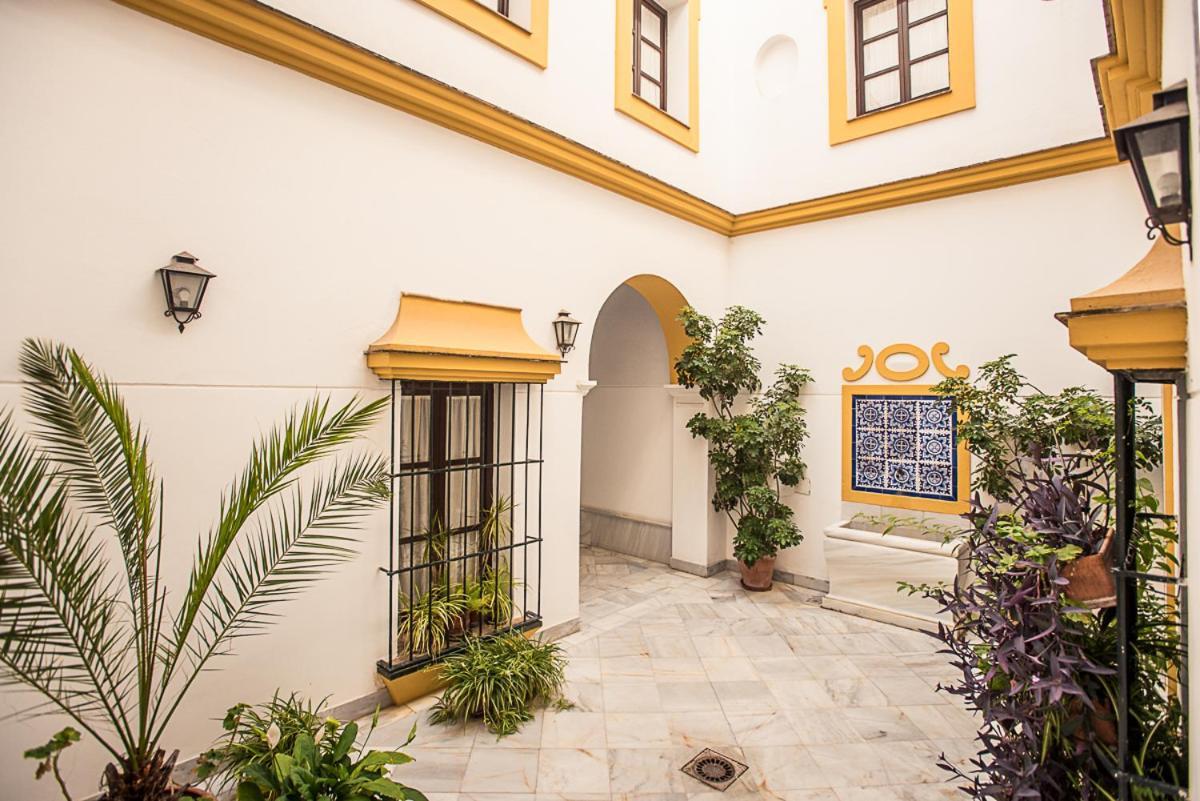 Magico Apartamento En Casa Palacio Del Siglo XVII เซบีญา ภายนอก รูปภาพ
